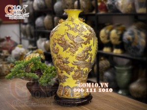 Mai bình vẽ vàng, nền vàng đắp nổi Chim hoa, cao 52cm 