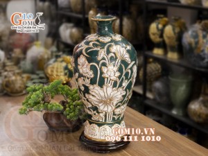 Mai bình vẽ vàng, nền xanh cổ vịt đắp nổi Cá chép Hoa sen, cao 52cm