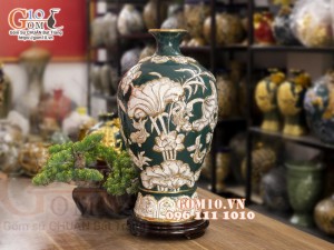 Mai bình vẽ vàng, nền xanh cổ vịt đắp nổi Cá chép Hoa sen, cao 52cm