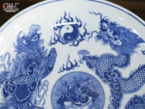 Mâm bồng Long Trấn men lam họa tiết Rồng, đường kính 32cm