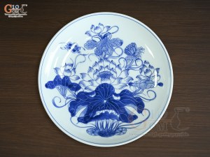 Mâm bồng men lam vẽ Sen Đại Cát, đường kính 25cm