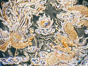Mâm bồng men màu đắp nổi Rồng Phượng Như Ý nền xanh lục bảo vẽ vàng 24k, đường kính 20cm