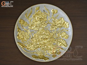 Mâm bồng men rạn đắp nổi hoa Sen Cát Tường dát vàng 24k, đường kính 20cm