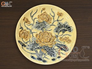 Mâm bồng men hoàng tộc đắp nổi Sen Cát Tường, đường kính 32cm