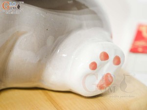 Mèo sứ tiết kiệm dáng mắt to màu xám cao 28cm