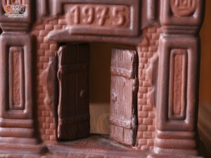 Mô hình gốm cổng Bắc Bộ 1975, kích thước 19x21cm