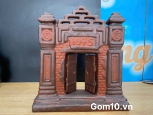Mô hình gốm cổng Bắc Bộ 1975, kích thước 19x21cm