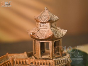 Mô hình gốm Đền Cầu, dài 16cm