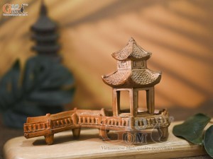 Mô hình gốm Đền Cầu, dài 16cm