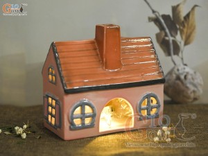 Mô hình ngôi nhà nhỏ nhiều màu sắc, 15x7cm (Ngẫu nhiên các mẫu)