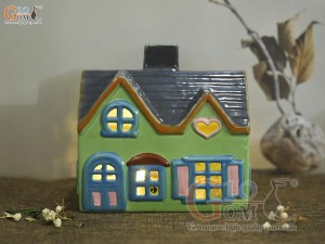 Mô hình ngôi nhà nhỏ nhiều màu sắc, 15x7cm (Ngẫu nhiên các mẫu)