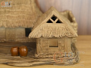 Mô hình nhà gốm mái tranh, 30x32cm