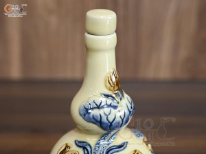 Nậm rượu 2 bầu men hoàng tộc đắp nổi Sen Phú Quý, cao 20cm