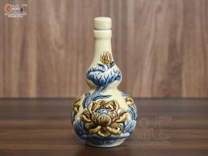 Nậm rượu 2 bầu men hoàng tộc đắp nổi Sen Phú Quý, cao 20cm
