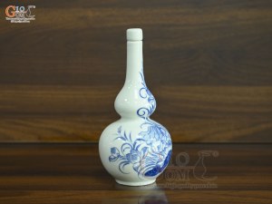 Nậm rượu 2 bầu men lam vẽ Sen Đại Cát, cao 18cm