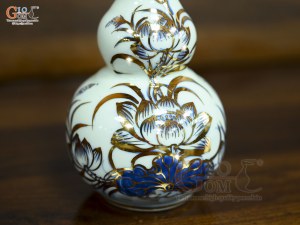 Nậm rượu 2 bầu men lam vẽ Sen Đại Cát vẽ vàng, cao 18cm