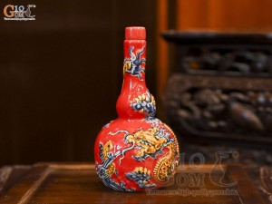 Nậm rượu 2 bầu men màu đắp nổi Rồng Như Ý nền đỏ, 0,5L