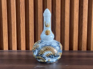 Nậm rượu 2 bầu men rạn đắp nổi Rồng Như Ý, 0,5Lít
