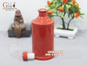 Nậm rượu dáng chai màu đỏ