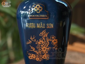 Nậm rượu dáng chai vuông men màu xanh, in logo