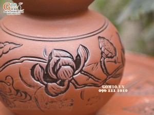 Nậm rượu gốm 2 bầu khắc Sen, 1,2 Lít