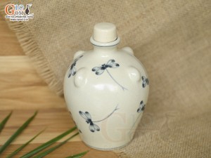 Nậm rượu men cổ vẽ chuồn kim, 250ml