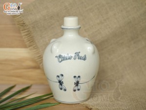 Nậm rượu men cổ vẽ chuồn kim in logo, 250ml