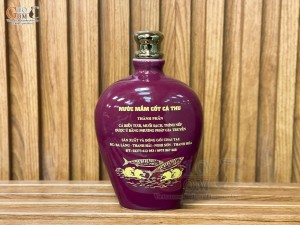 Nậm rượu men màu đỏ mận dáng dẹt in logo quà tặng