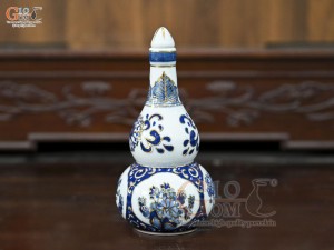 Nậm rượu men trắng họa tiết Tứ Cảnh Tài Lộc vẽ vàng 24k, cao 16cm