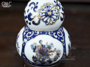 Nậm rượu men trắng họa tiết Tứ Cảnh Tài Lộc vẽ vàng 24k, cao 16cm