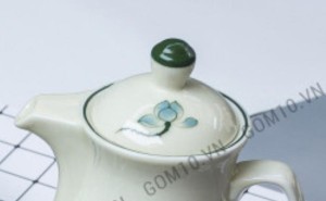 Nắp bình nước men kem vẽ sen xanh