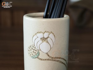 Ống đũa men kem tấm vẽ Bạch Liên, cao 15cm