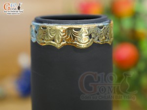 Ống đựng nước gốm đen bọc đồng