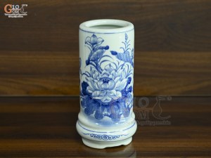 Ống hương chân quỳ men lam vẽ Sen Đại Cát, cao 23cm