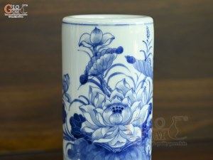 Ống hương chân quỳ men lam vẽ Sen Đại Cát, cao 23cm