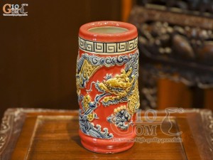 Ống hương men màu đắp nổi Rồng Như Ý nền đỏ, cao 18cm