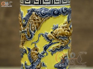 Ống hương men màu đắp nổi Rồng Như Ý nền vàng, cao 20cm