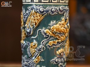 Ống hương men màu đắp nổi Rồng Như Ý nền xanh lục bảo, cao 24cm