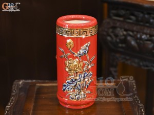 Ống hương men màu đắp nổi Sen Cát Tường nền đỏ vẽ vàng 24k, cao 20cm