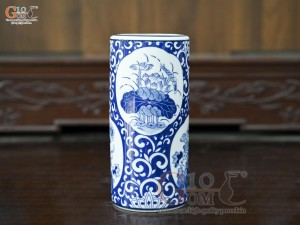 Ống hương men trắng họa tiết Tứ Cảnh Tài Lộc, cao 18cm