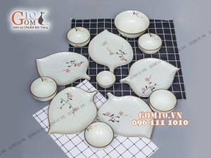 Set 5 đĩa lá trầu men kem vẽ hoa Đào xếp cánh hoa to