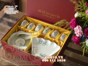 Set bộ đĩa hoa mặt trời men kem vẽ hoa Sen xanh, cả hộp xi lụa