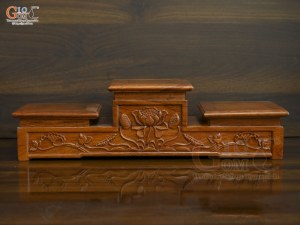 Tam cấp gỗ hương họa tiết Sen, 18cm