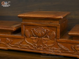 Tam cấp gỗ hương họa tiết Sen, 18cm