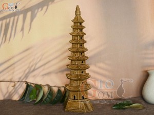 Mô hình tháp 9 tầng men màu da lươn, cao 42cm