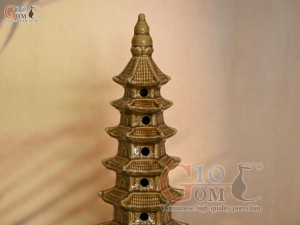 Mô hình tháp 9 tầng men màu da lươn, cao 42cm