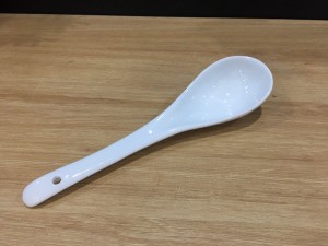 Thìa canh men trắng cao cấp 