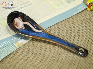 Thìa cơm men hỏa biến xanh đá khắc sen