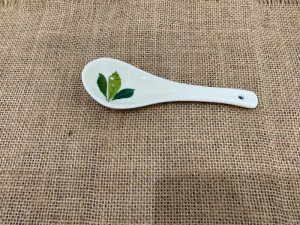 Thìa cơm men kem vẽ Ngò Gai