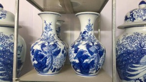 Tỏi vẽ trĩ đào men lam cao 50cm (1 chiếc)